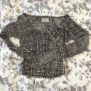 urban outfitters | long sleeve abstract checkered top | size S